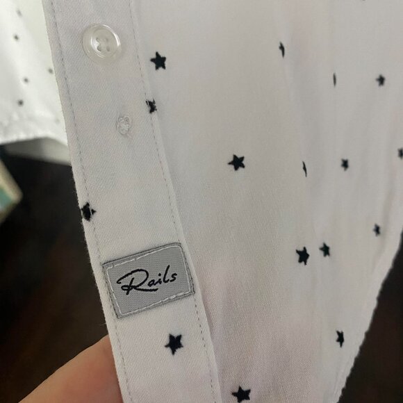 RAILS White Rocsi Mini Stars Button Down Shirt Sz M - Picture 8 of 8